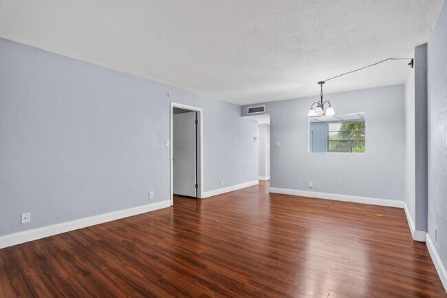 Building Photo - 3341 NW 47th Terrace