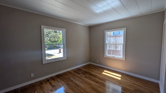 Building Photo - Pacific Grove Cottage with Classic Character