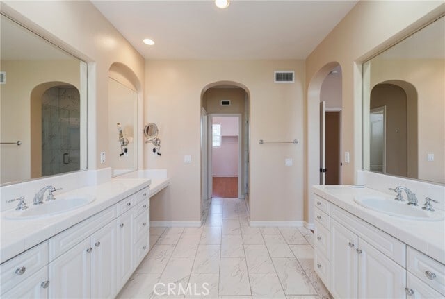 Building Photo - 6535 Park Royal Cir