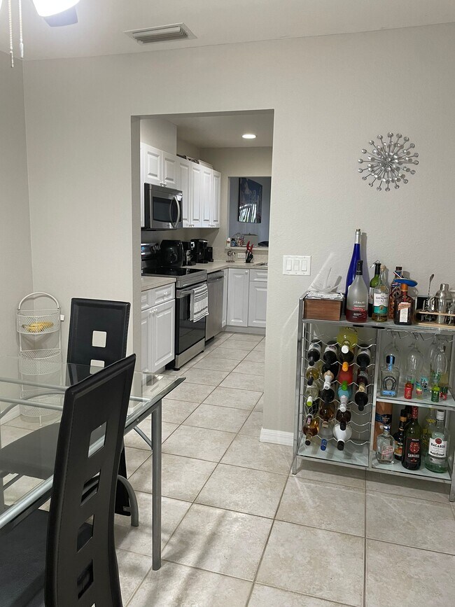 Building Photo - 419 SW 4th St