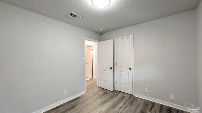 Building Photo - 5912 Sarah Dr