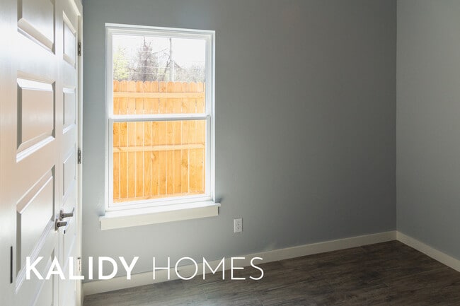 Building Photo - 629 Remington Ave