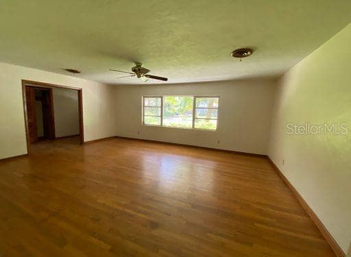 Building Photo - 930 NW 36th Ave