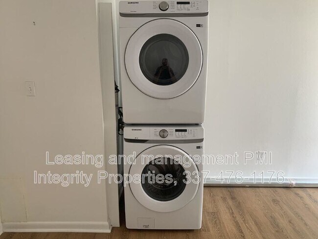 Building Photo - 105 Meaux Blvd Apt 9