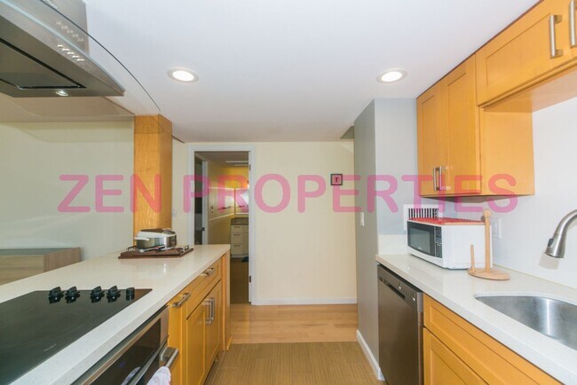 Building Photo - 250 ?Ohua Ave