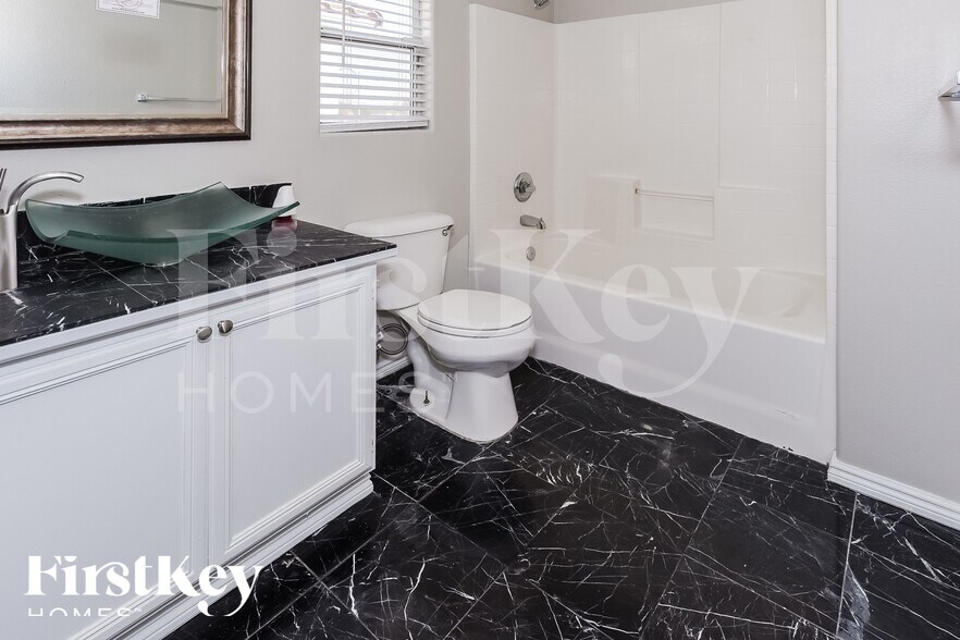 Building Photo - 3963 Golden Prairie Ct