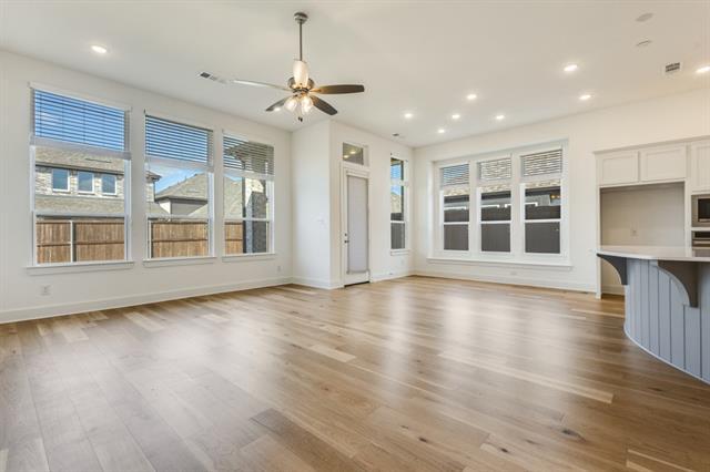 Building Photo - 1704 Hydrangea Ln