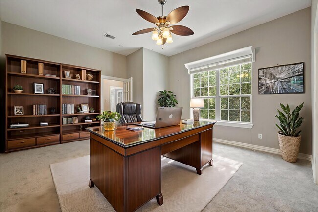 Building Photo - 4306 Ennis St