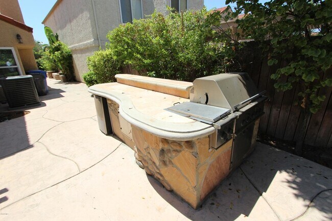 Building Photo - 15329 Bambi Ct