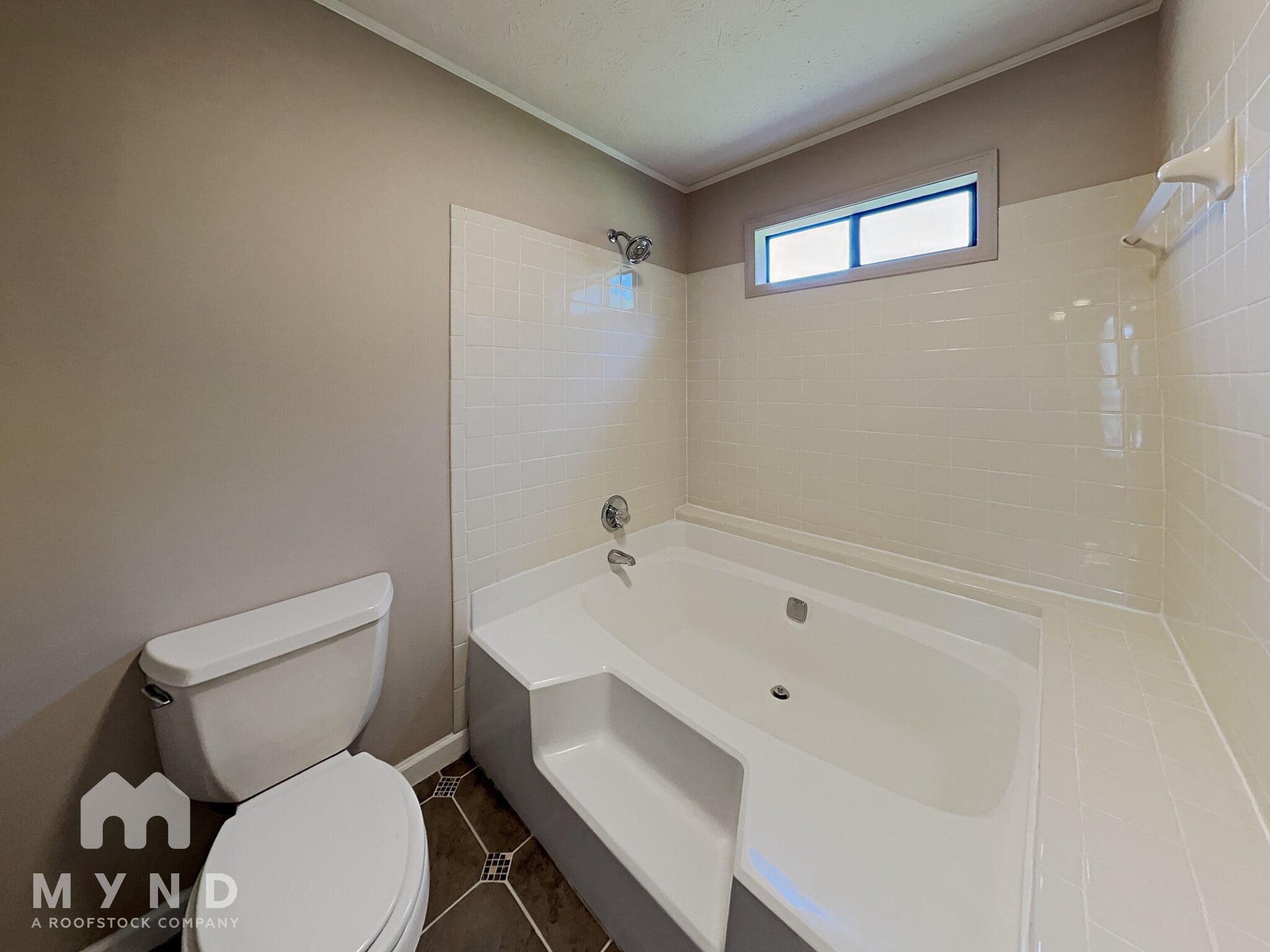 Building Photo - 3876 Quail Manor Dr SW