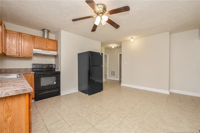 Building Photo - 1203 Turnpike Rd