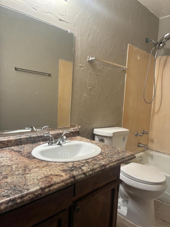 Building Photo - 1655 Port Dr