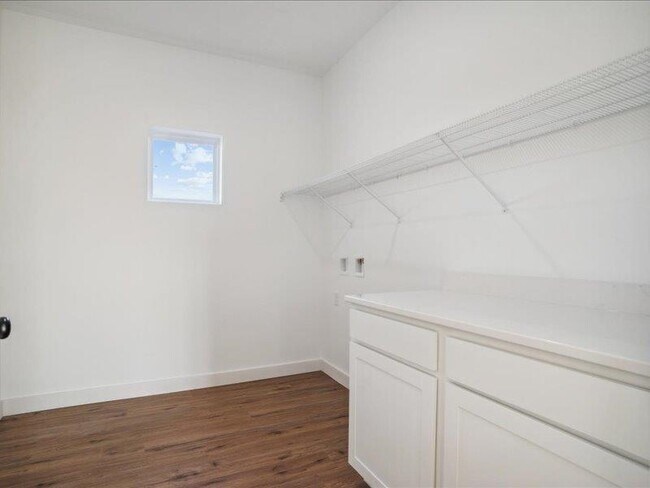 Building Photo - 808 Windam Dr