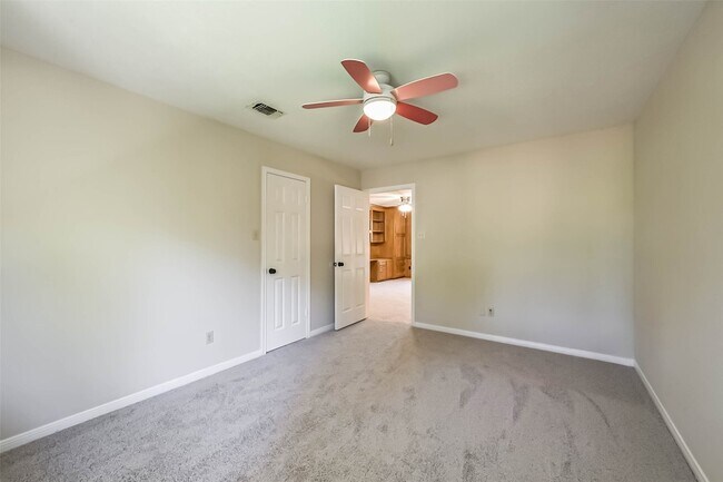 Building Photo - 3910 Misty Gardens Ct