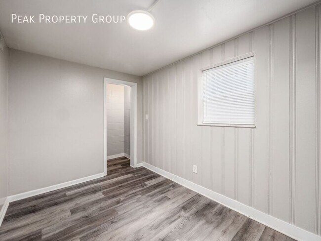 Building Photo - 70 W 8th Ave