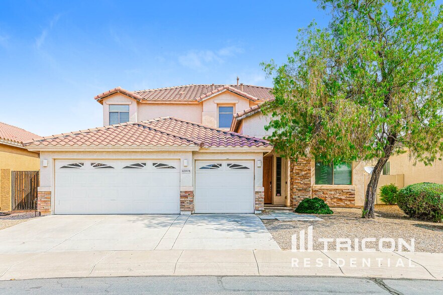 Primary Photo - 43978 Caven Dr