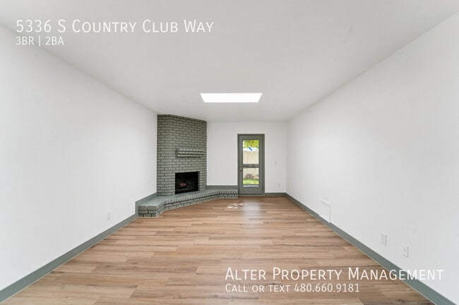 Building Photo - 5336 S Country Club Way