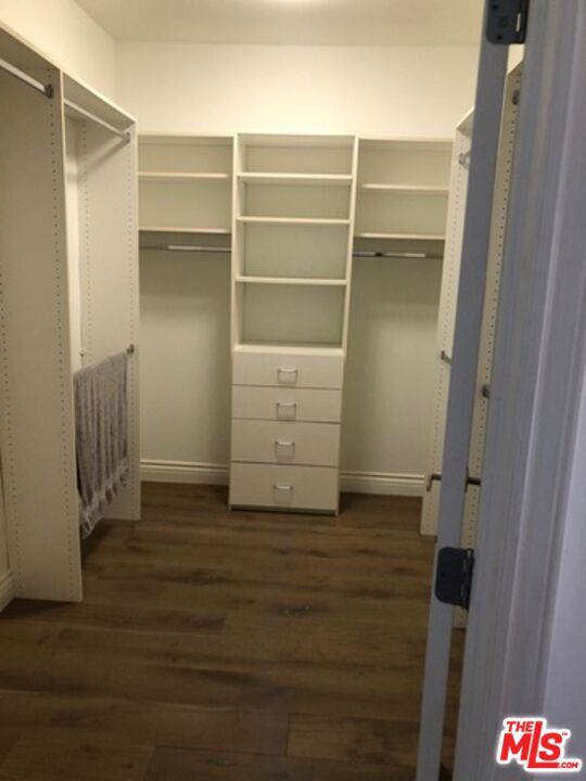 Building Photo - 11848 Kiowa Ave