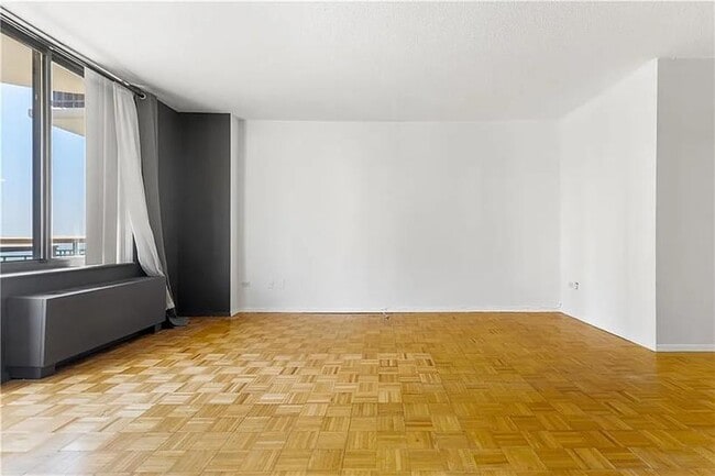 Building Photo - 3111 Ocean Pkwy