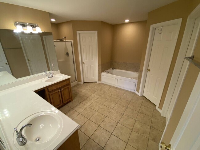 Building Photo - 6012 Remington N Cir