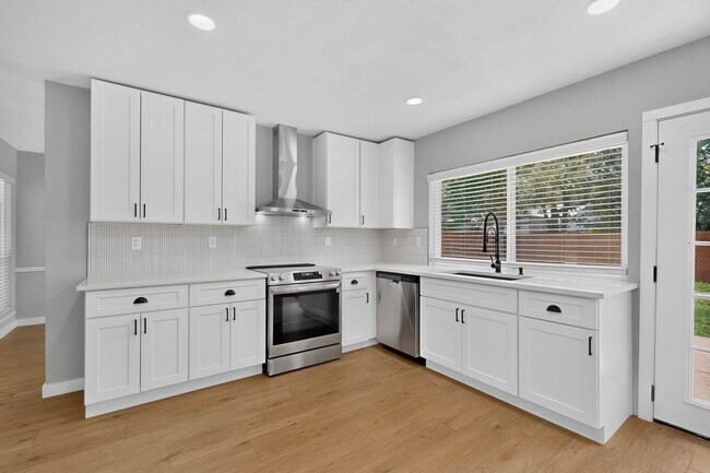 Building Photo - 243 Woodhurst Dr