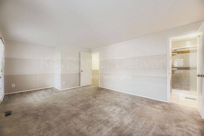 Building Photo - 6930 E Briarwood Dr