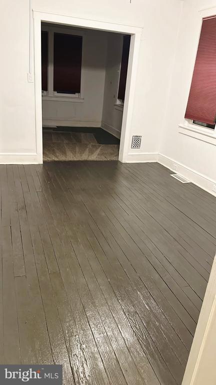 Building Photo - 24 W Hancock St