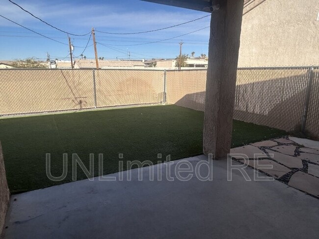 Building Photo - 3635 Clearwater Dr