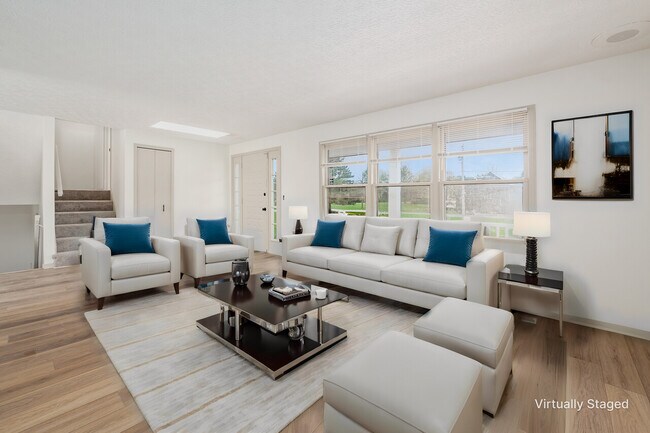 Building Photo - 7450 Richardson Rd