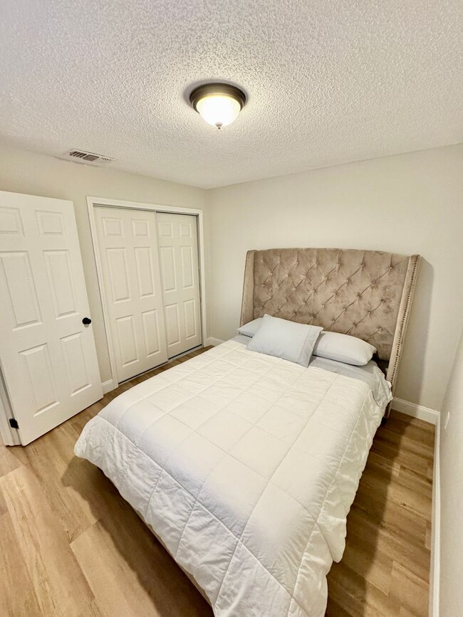 Building Photo - Dr. Phillips 3 Bed 2 Bath For Rent at soug...
