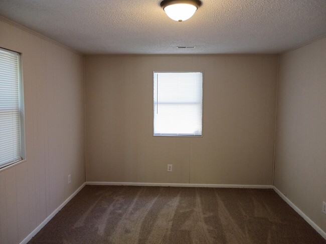Building Photo - 3410 Arden Ct
