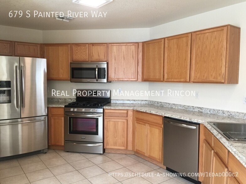 Building Photo - 679 S Painted River Way