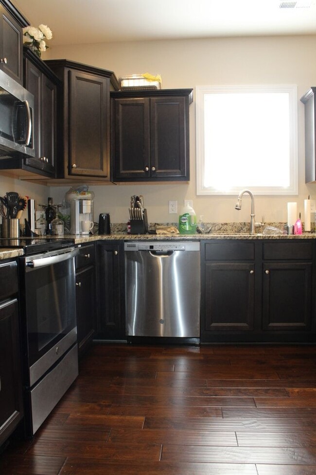 Building Photo - 205 Joyland Dr