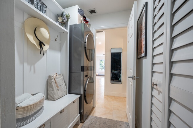 Building Photo - 18004 SW 20th St