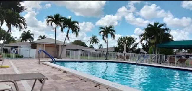 Building Photo - 20862 Vinesta Cir