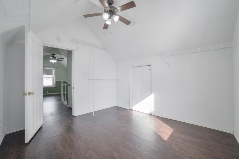 Building Photo - 225 Henderson St