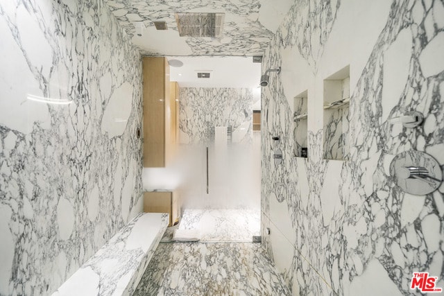 Building Photo - 809 N Rexford Dr