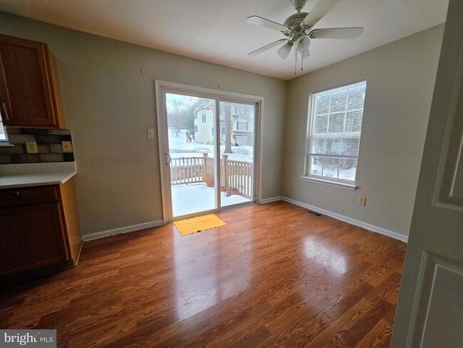 Building Photo - 347 Glenn Rose Cir