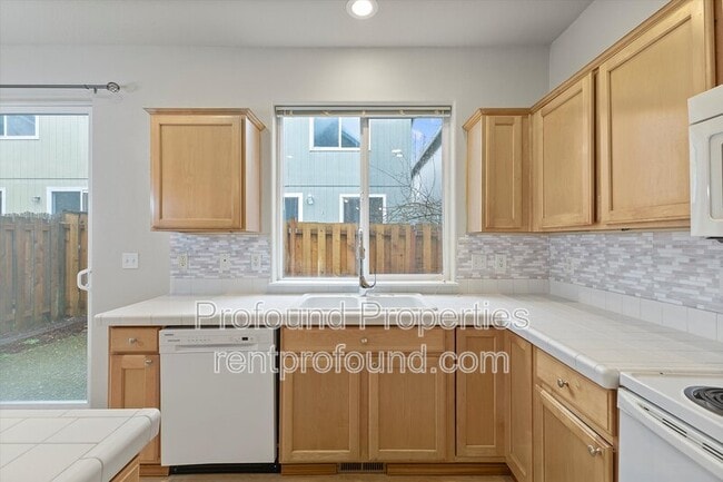 Building Photo - 17634 SW September Ln