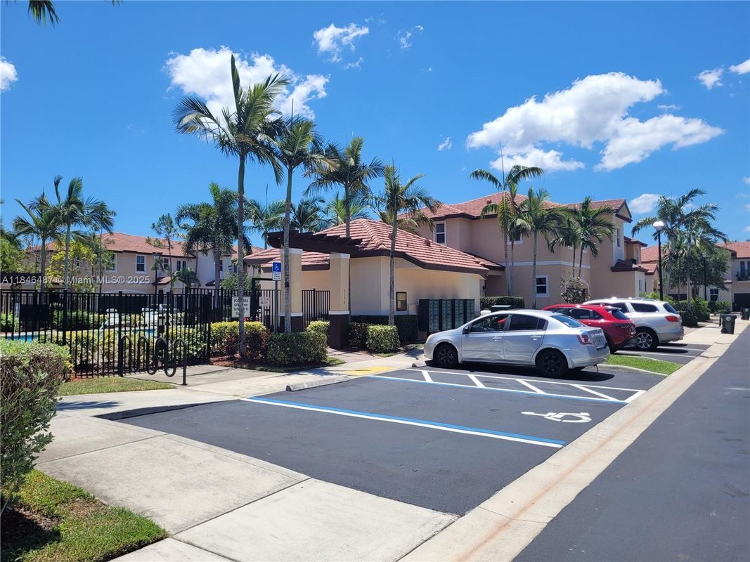 Building Photo - 6959 Long Pine Cir