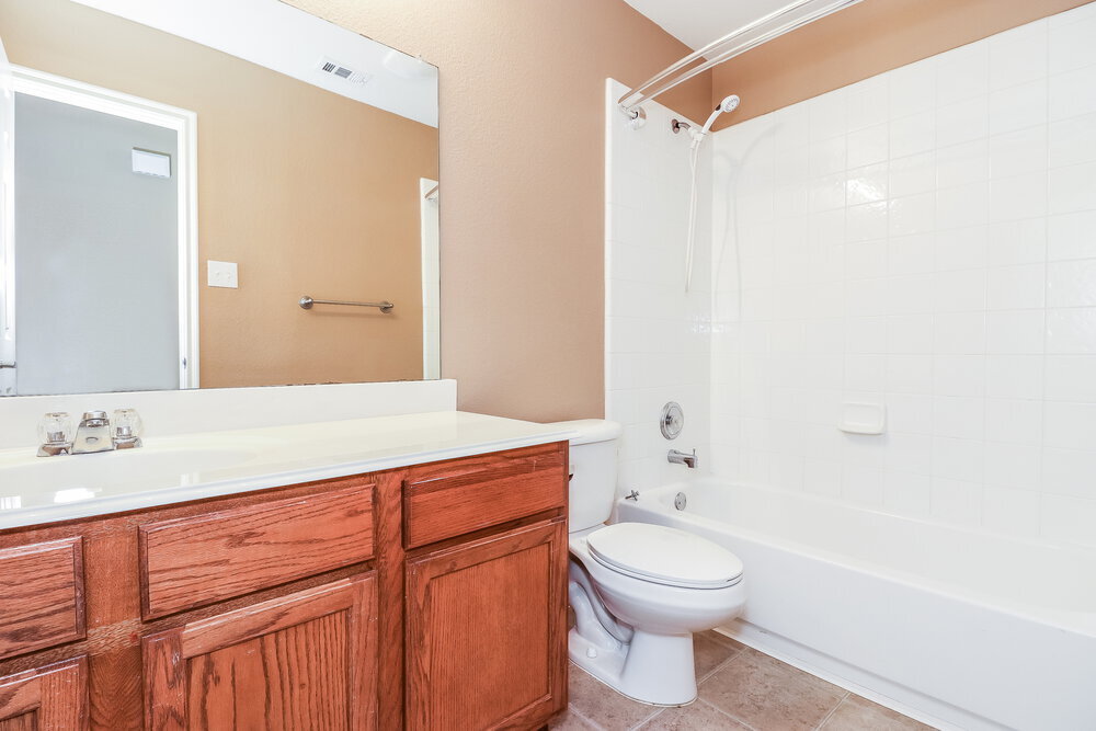 Building Photo - 9401 Waterman Dr