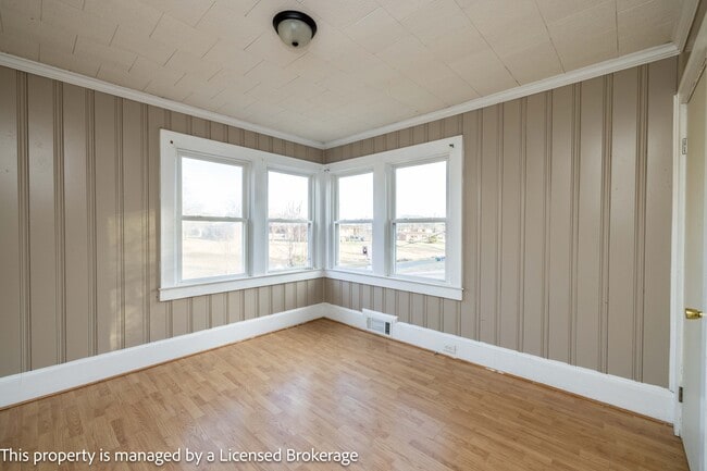 Building Photo - 1420 Amhurst St