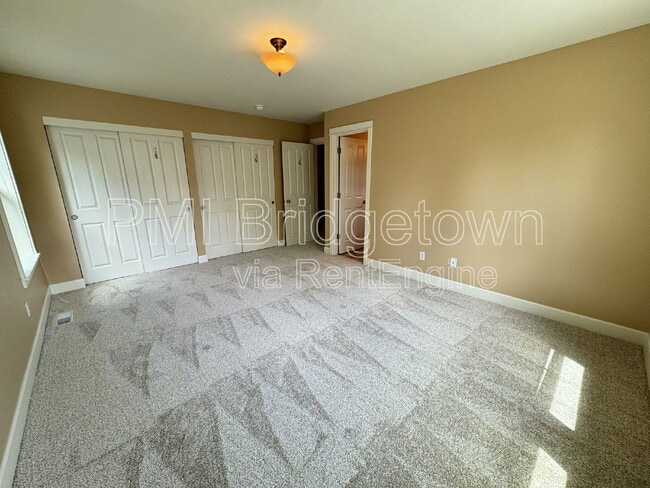 Building Photo - 4944 N Hudson St