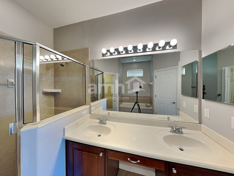 Building Photo - 14813 Braywood Trail