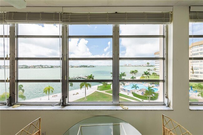 Building Photo - 5108 Brittany Dr S