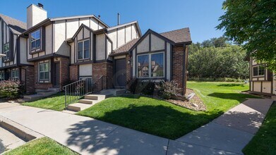 Building Photo - End unit 3 bedroom townhome near Ute Valle...