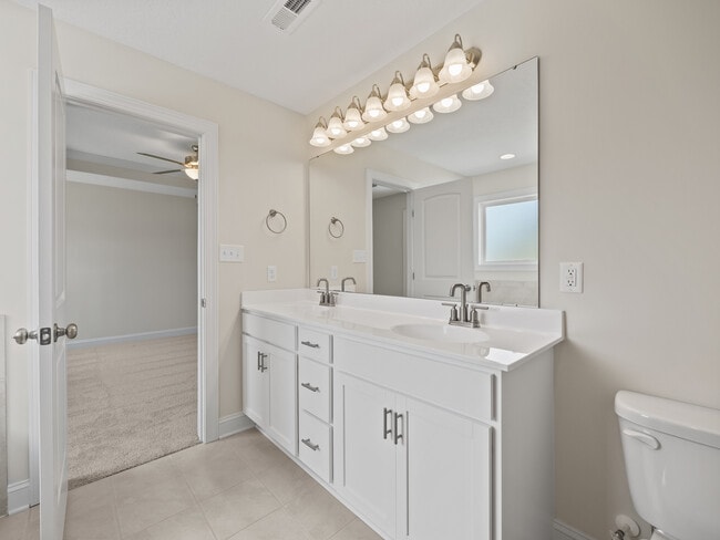 Building Photo - 432 Montgomery Dr