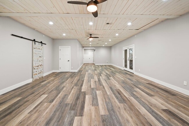 Building Photo - Luxury Living on the River — Your Dream Home Awaits