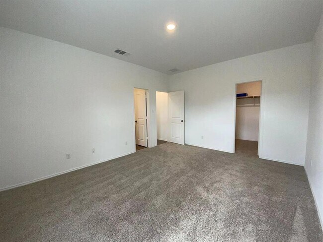 Building Photo - 1209 Rio Frio Ln