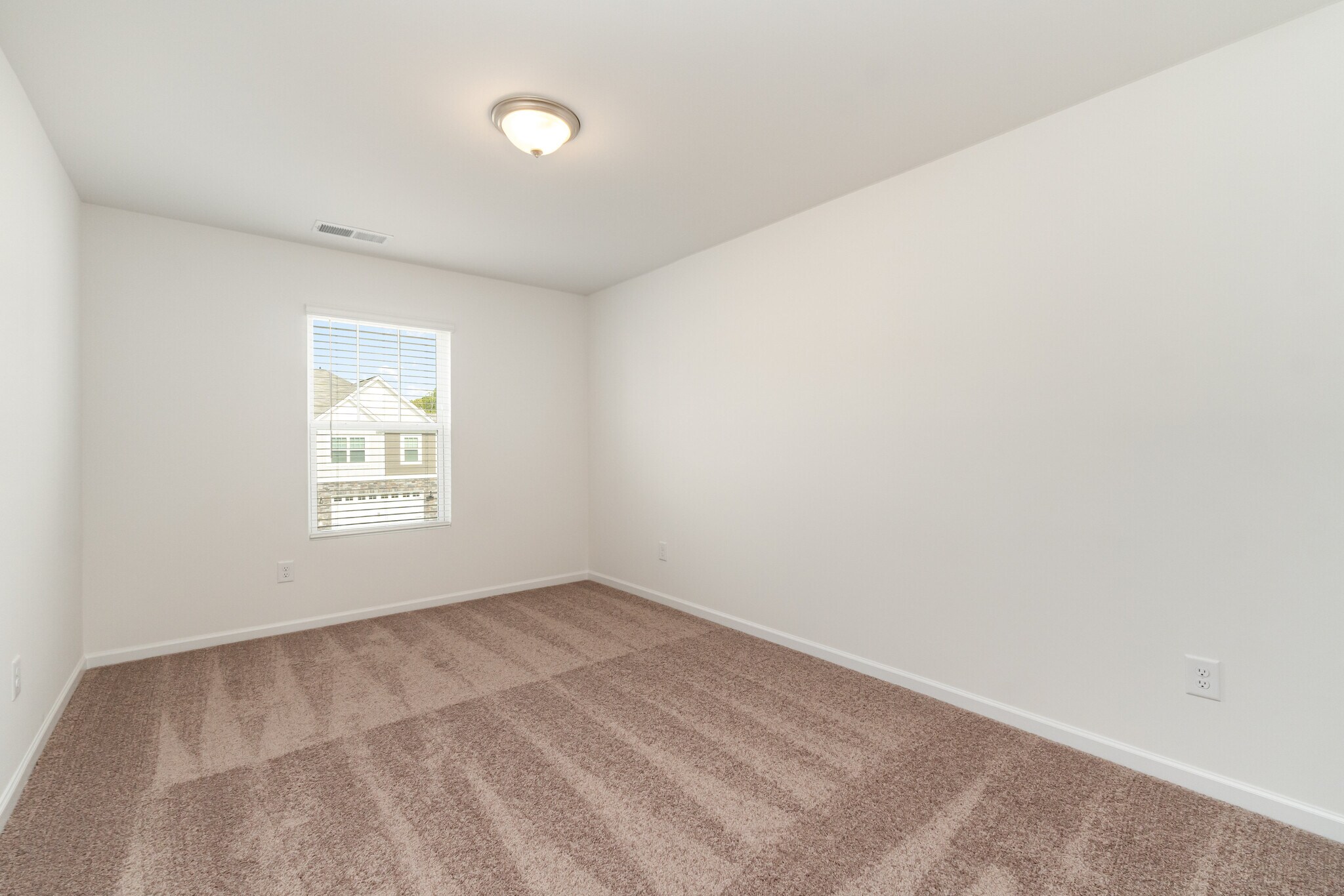 Building Photo - 3209 Lilac Grove Dr